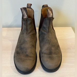 Blundstone Boots - #585 - Chelsea Boots - Rustic Brown - size 8.5 US (7.5 AU/UK)